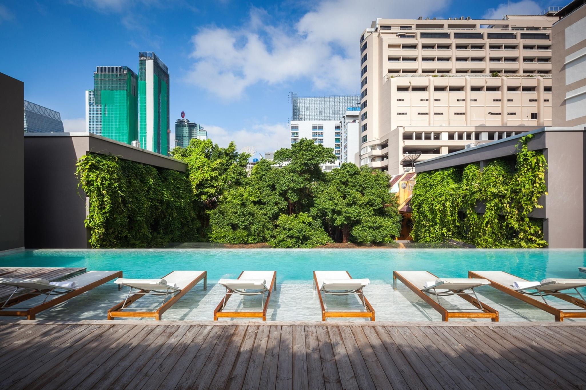 Ad Lib Hotel Bangkok Exterior photo