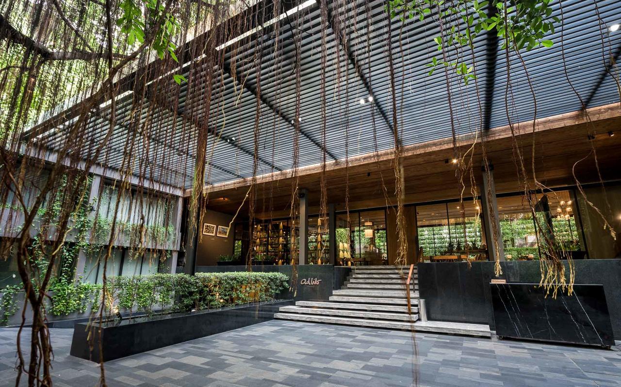 Ad Lib Hotel Bangkok Exterior photo